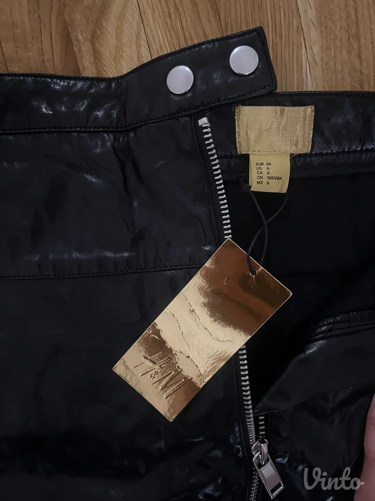 H&M kožna suknja