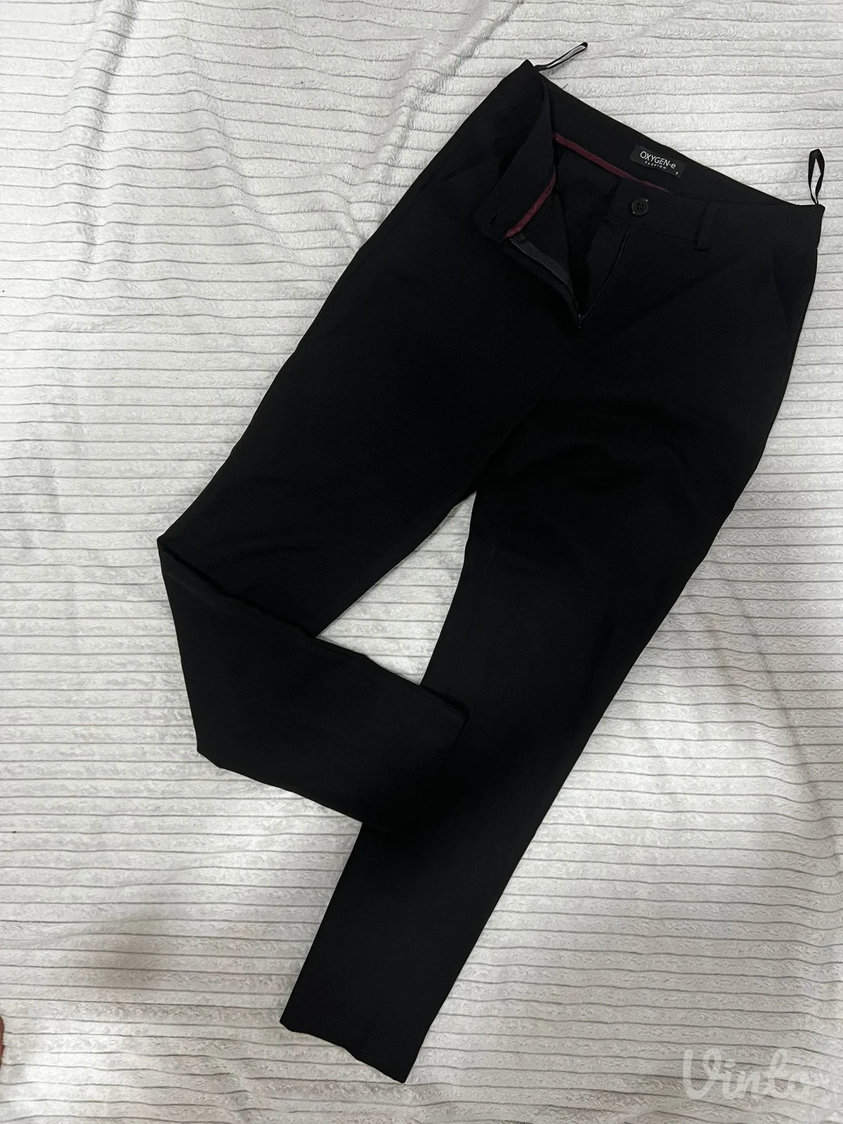 Oxygen crne elegantne pantalone