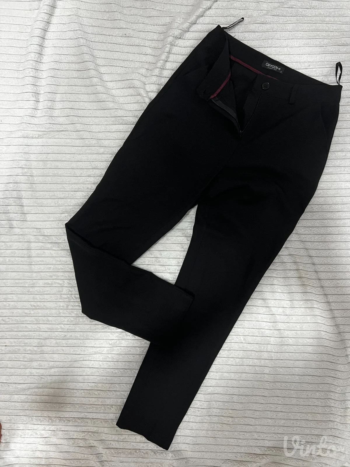 Oxygen crne elegantne pantalone
