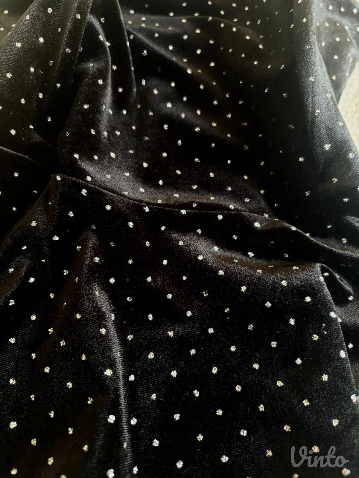 Bershka crni pliš top