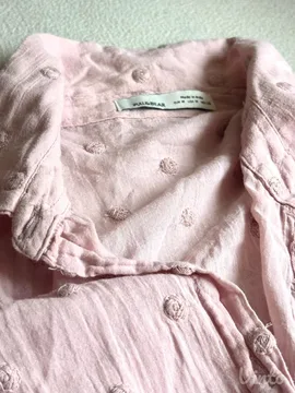 Pull&Bear roze košulja sa reljefnim tufnama