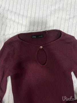 Bordo rebrasta bluza