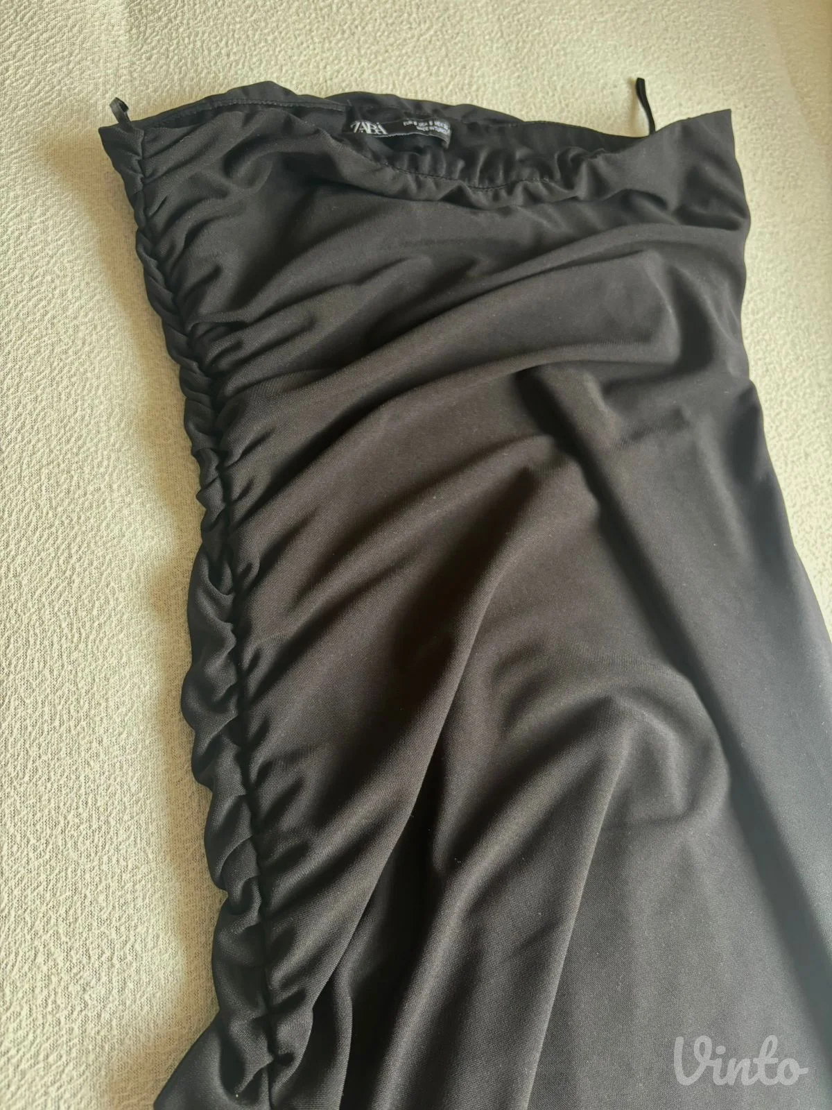 Zara crna midi haljina bez bretela