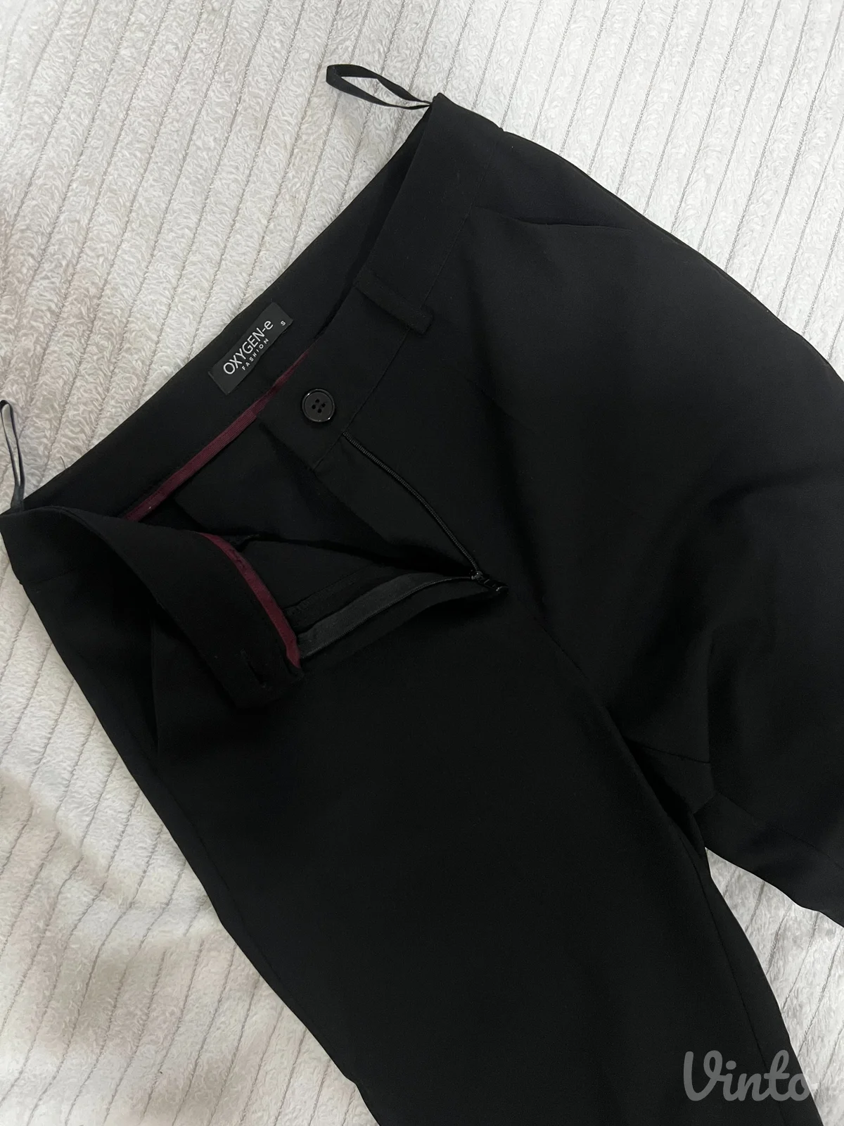 Oxygen crne elegantne pantalone