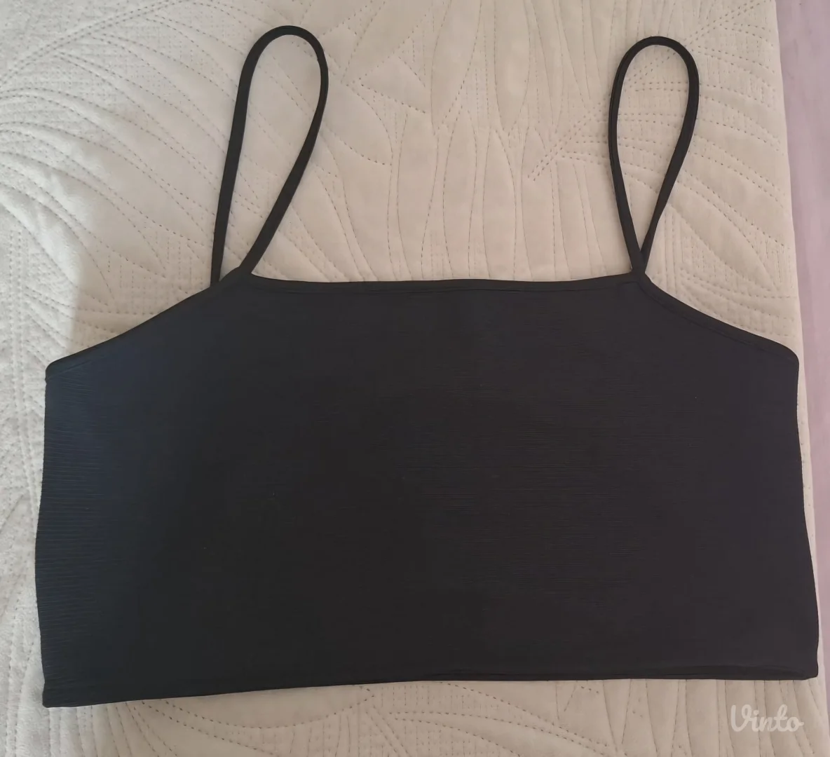 Paket-6 ženskih majica+džemper- sve za 1500