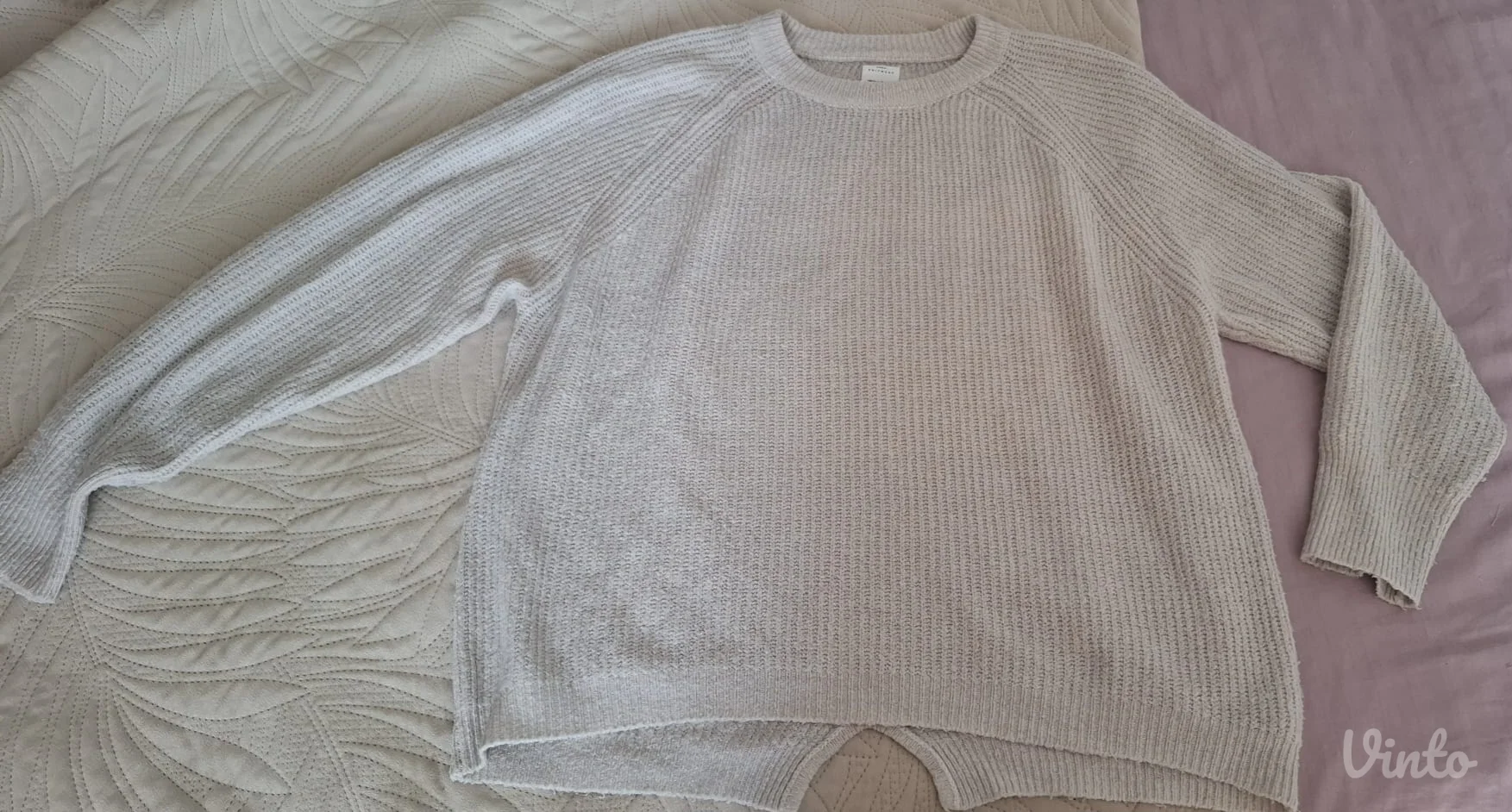 Paket-6 ženskih majica+džemper- sve za 1500