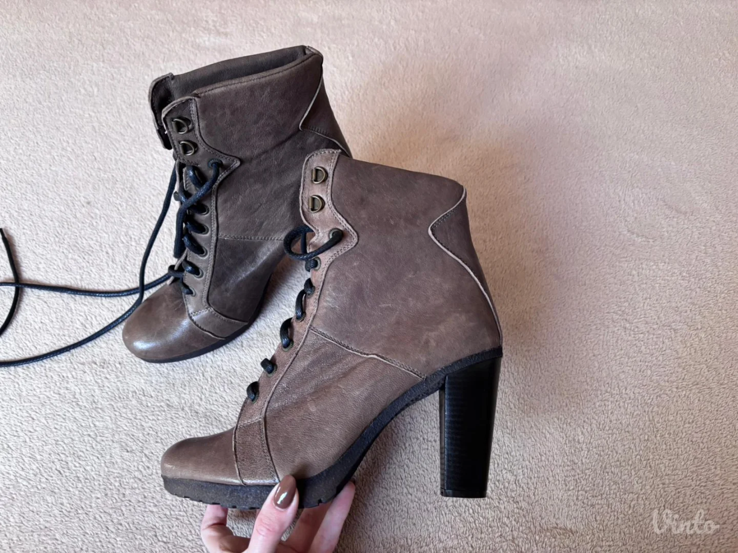 Kožne cipele na štiklu