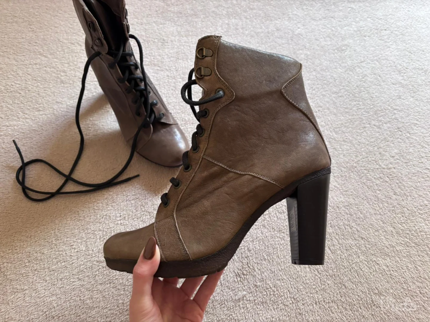 Kožne cipele na štiklu