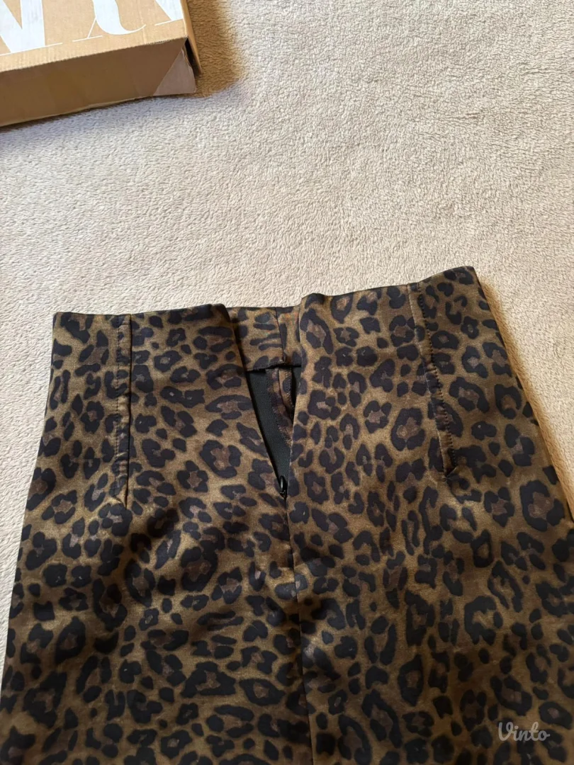 Zara saten mini suknja