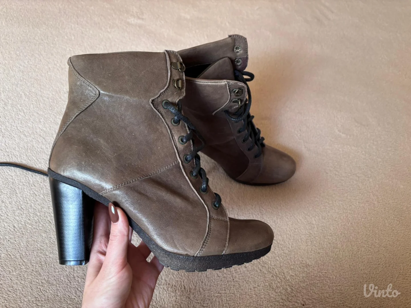 Kožne cipele na štiklu