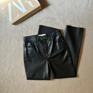 Zara kožne pantalone