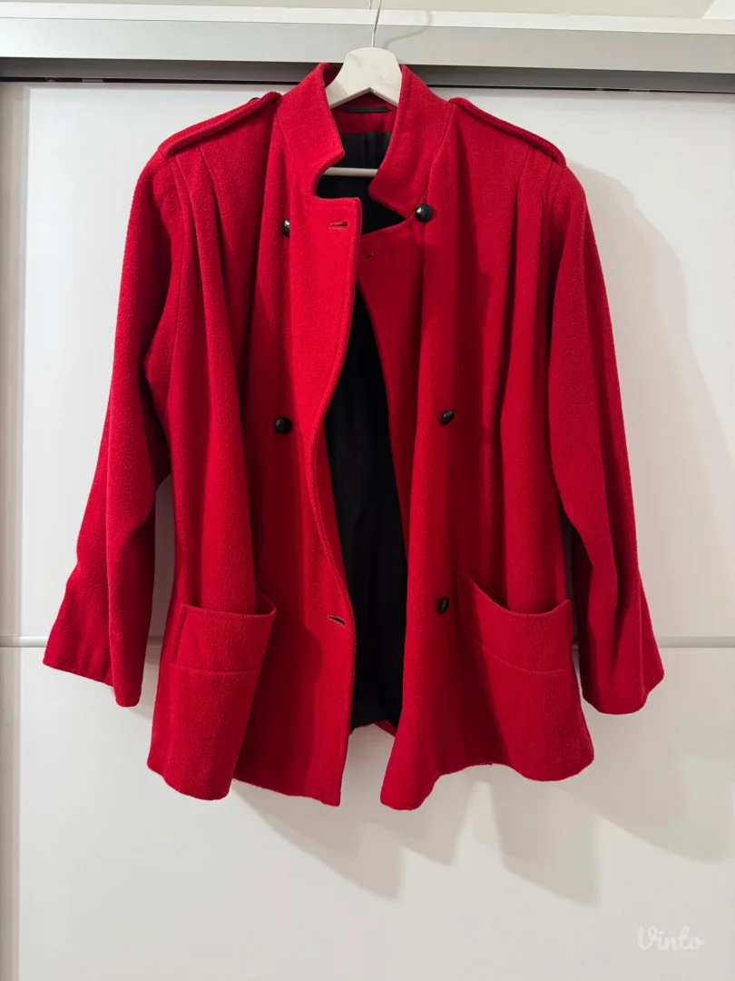 Zara novi crveni kaput