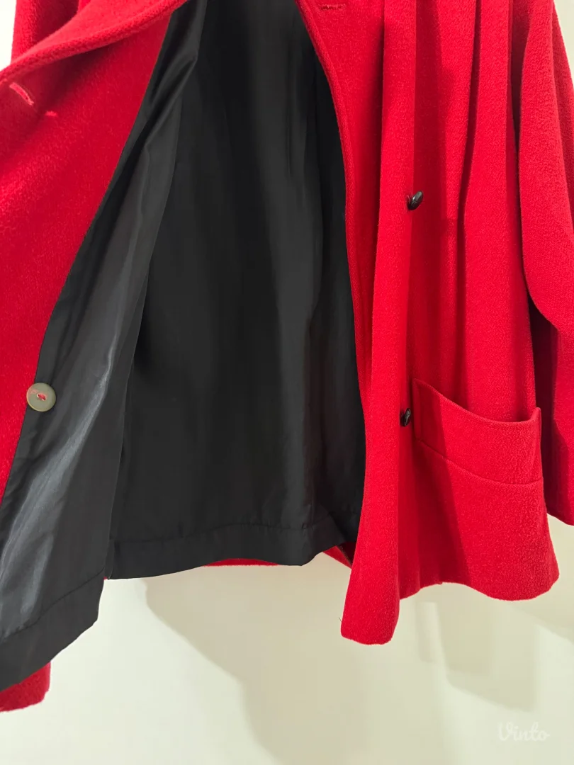 Zara novi crveni kaput