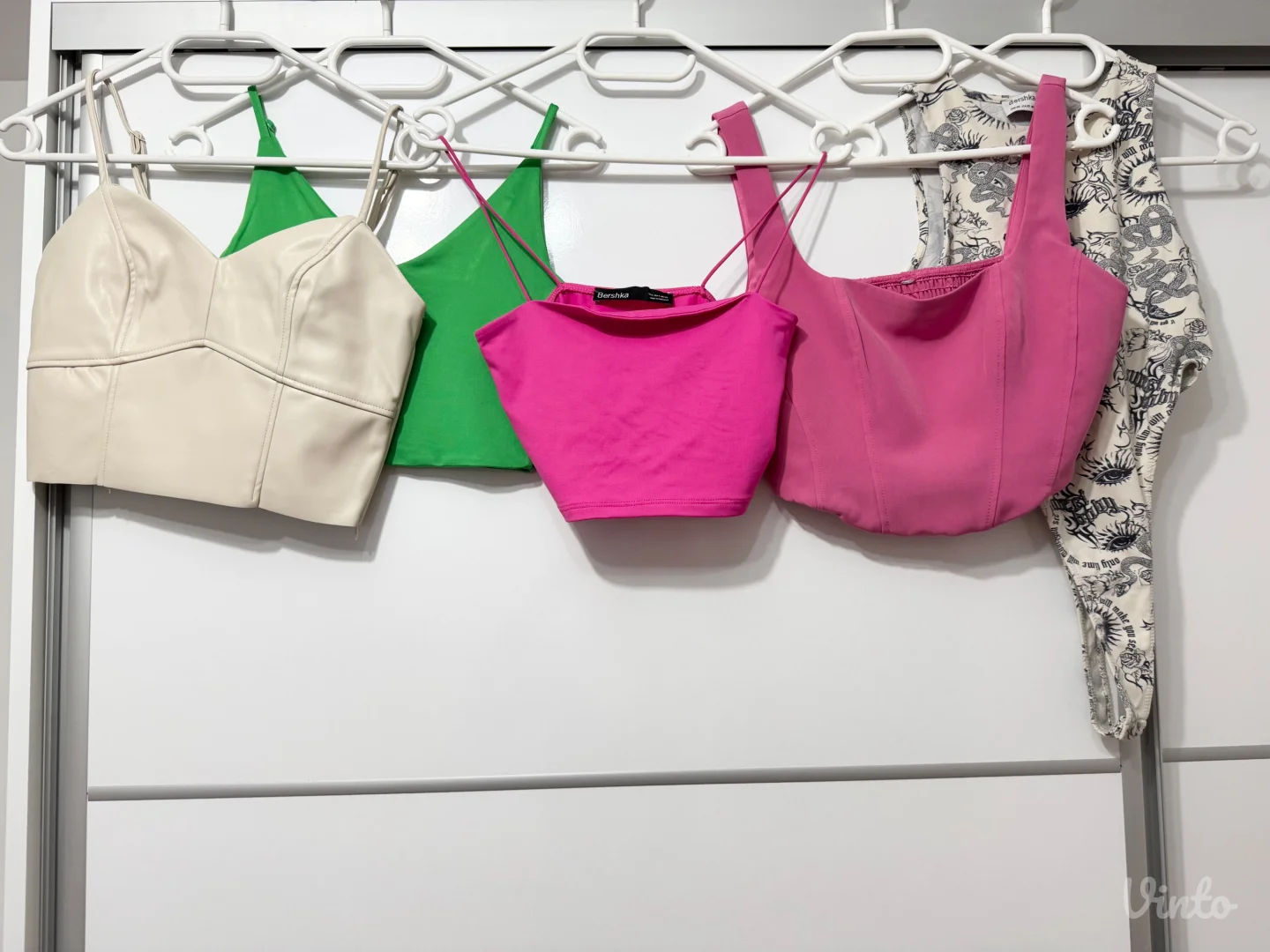 Odlicna prilika-5 novih Bershka topa