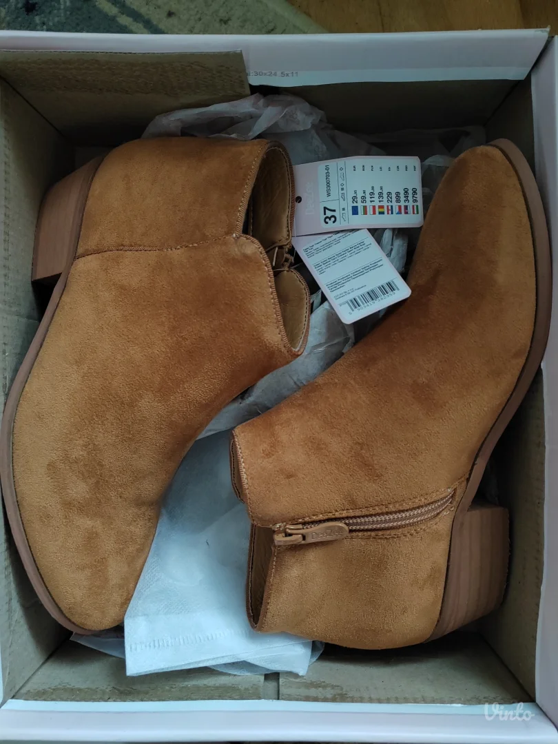 CCC čizmice gležnjače 37 NOVO