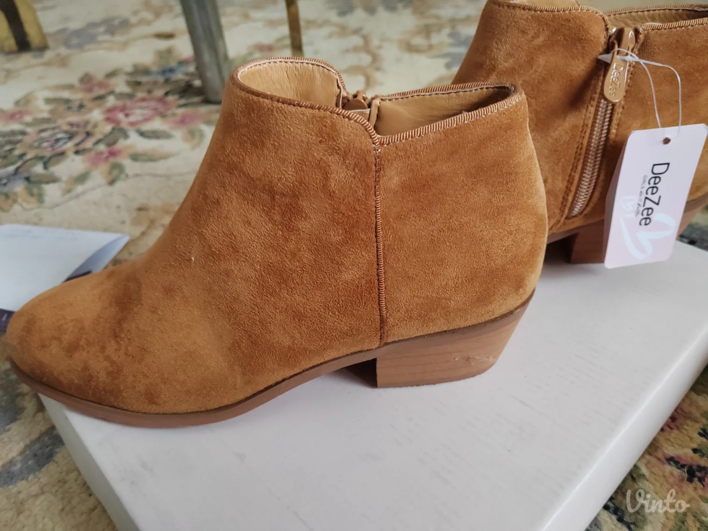 CCC čizmice gležnjače 37 NOVO