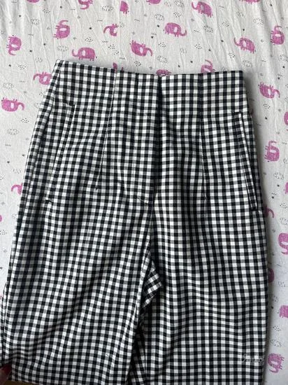 Zara pantalone na crtu