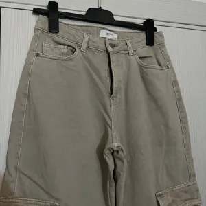 Reserved cargo pantalone