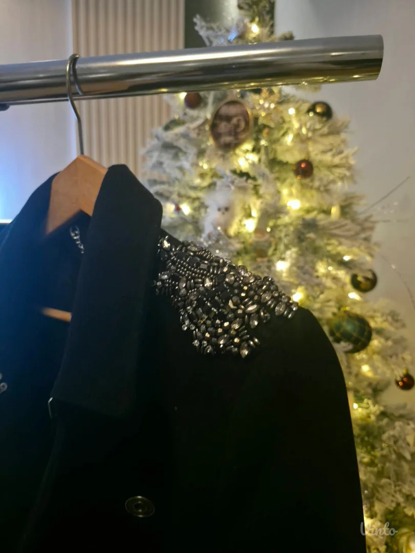 Legend crni kaput sa cirkonima