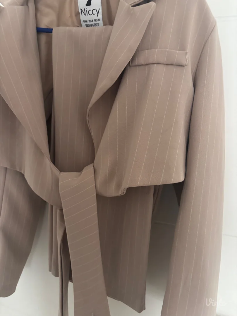 Komplet sako i pantalone