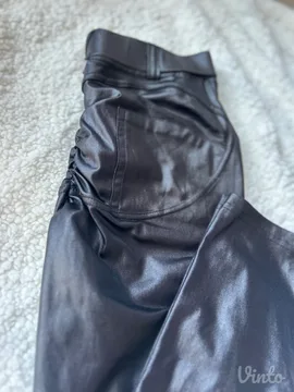 Push up helanke sa oblikujućim efektom