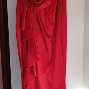 Crvena zenska haljina
