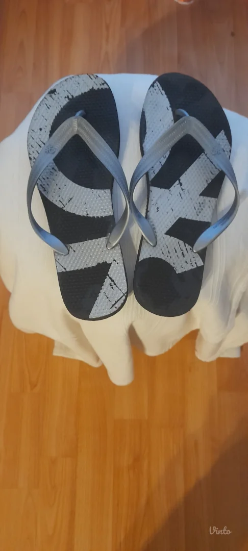 Nove japanke Benetton