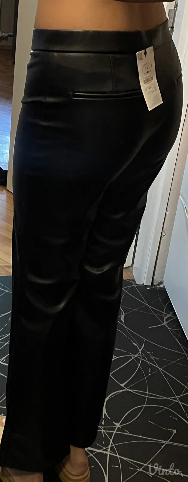 Zara crne kozne pantalone