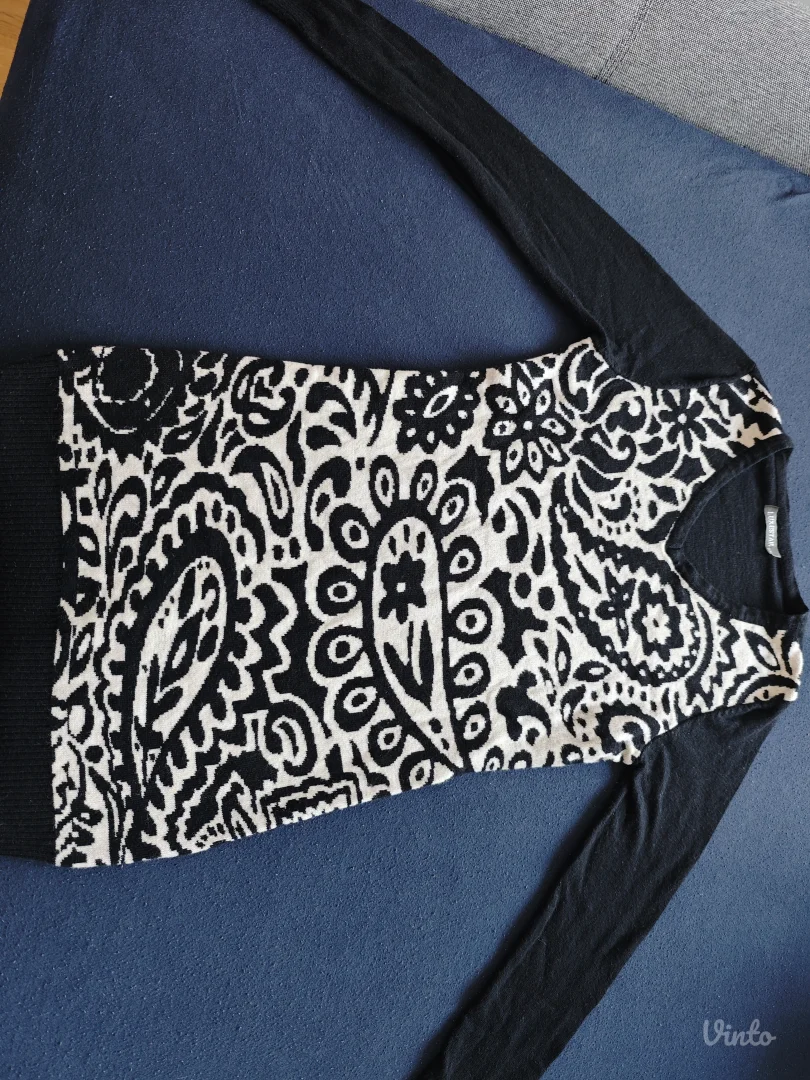 Crno-beli džemper tunika M veličina