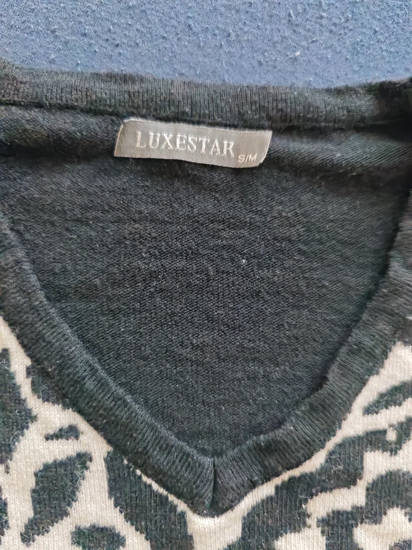 Crno-beli džemper tunika M veličina