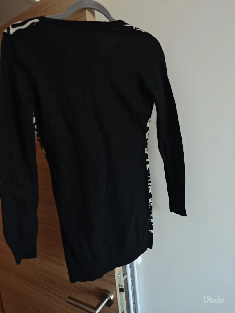 Crno-beli džemper tunika M veličina