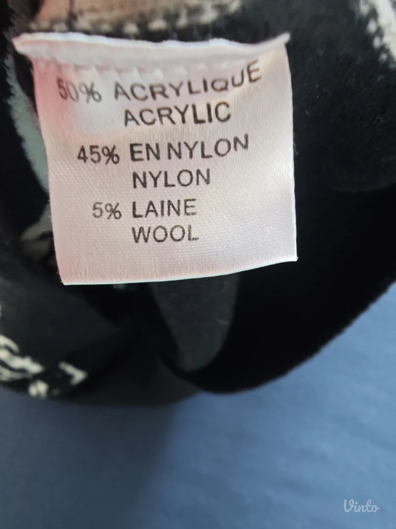 Crno-beli džemper tunika M veličina