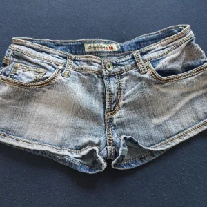 Šorts teksas 38 (S/M)