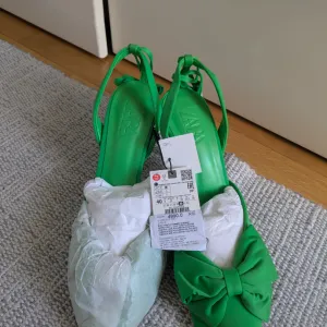 Zara cipele na štiklu