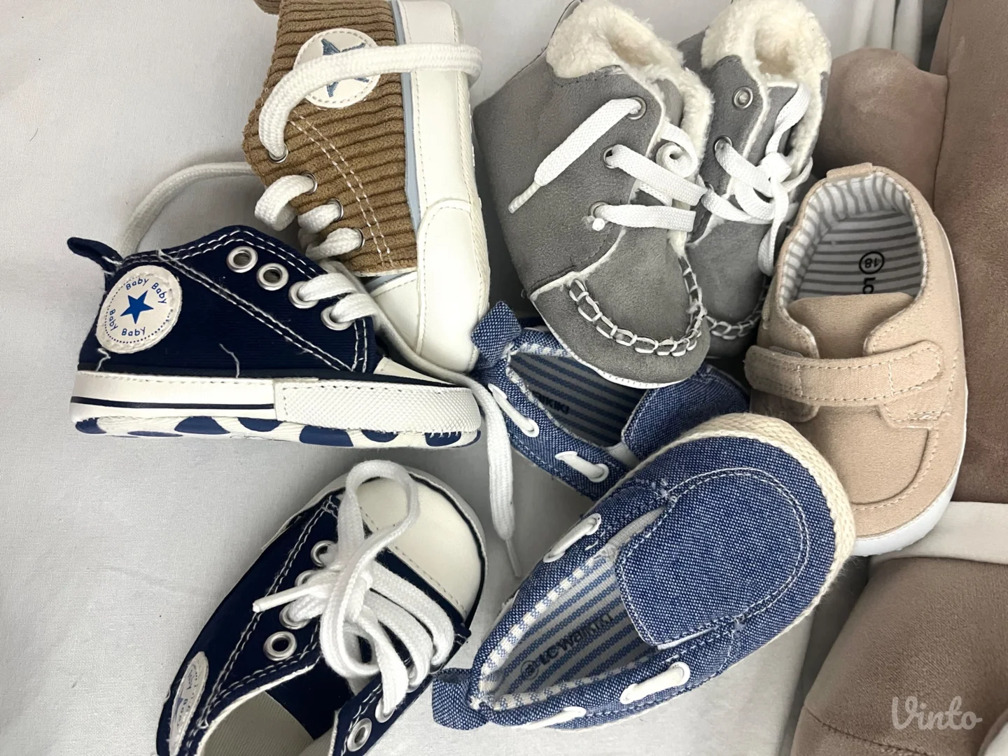 Obuca za bebu nehodajuca