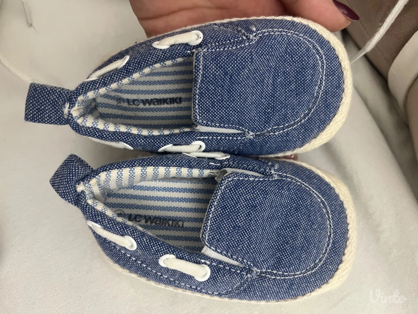 Obuca za bebu nehodajuca