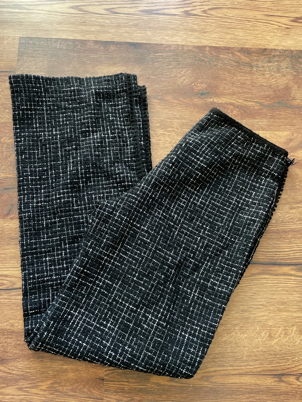 Zara pantalone tvid
