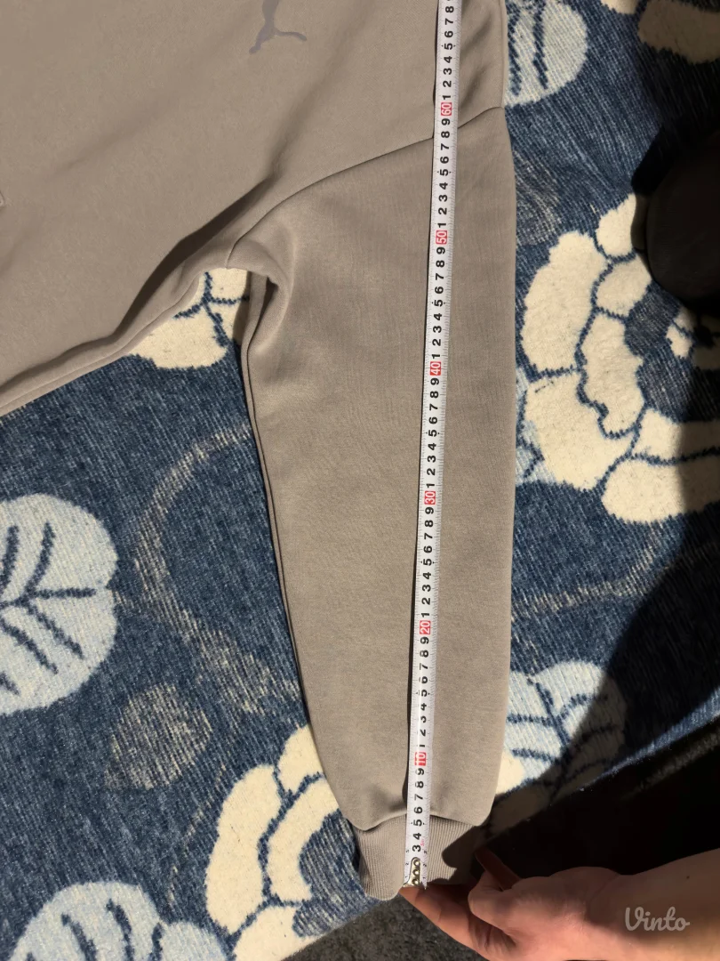 Puma sportski duks iz USA! M vel kao nov! Imate mere