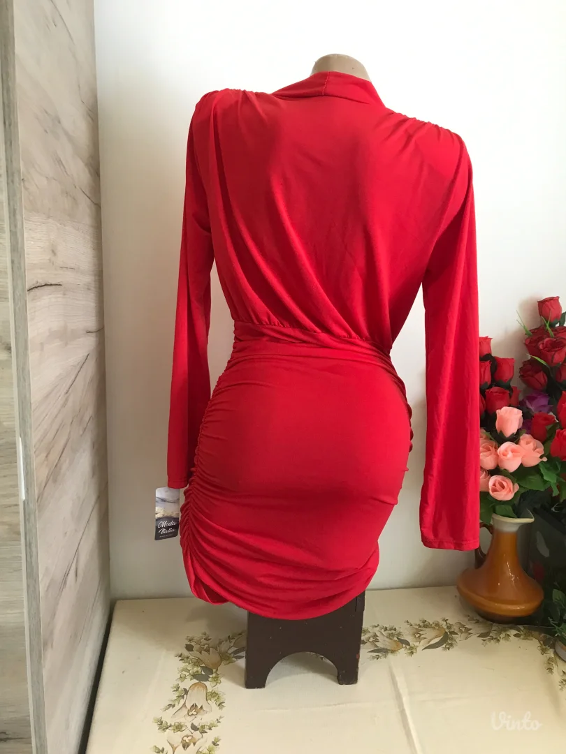 Nova Moda crvena nabrana sa rukavima S/M