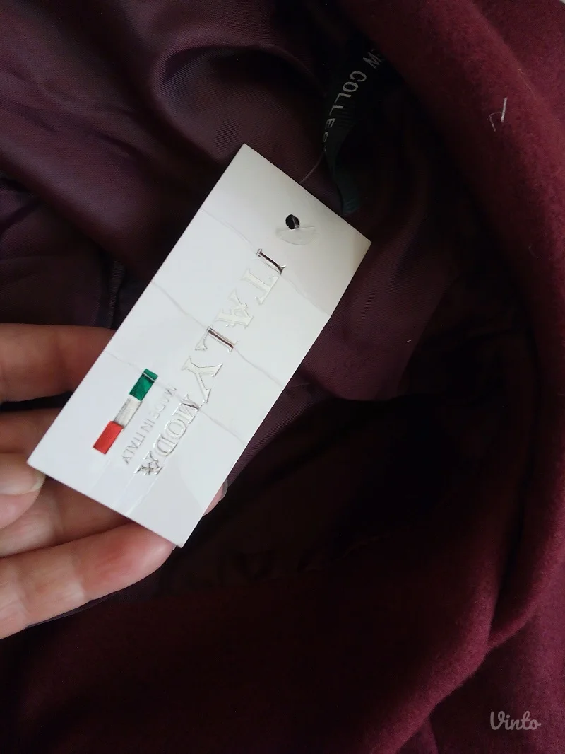 Nov bordo kaput 2 reda dugmica S