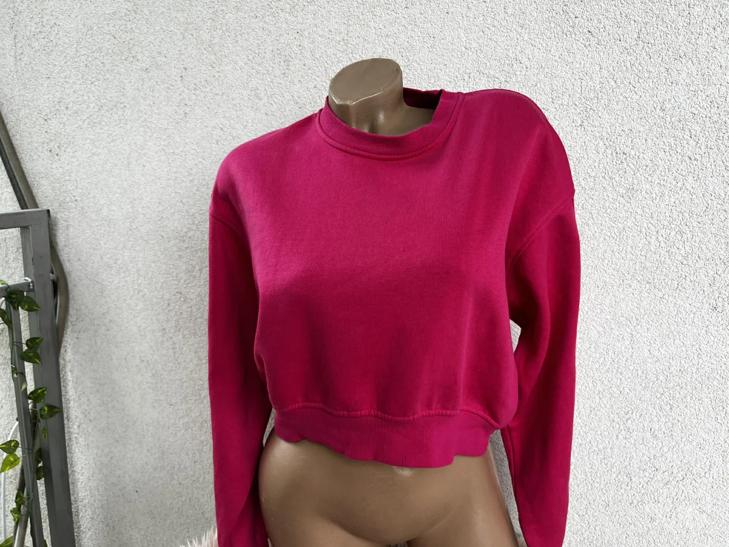 Bershka pink croptop S