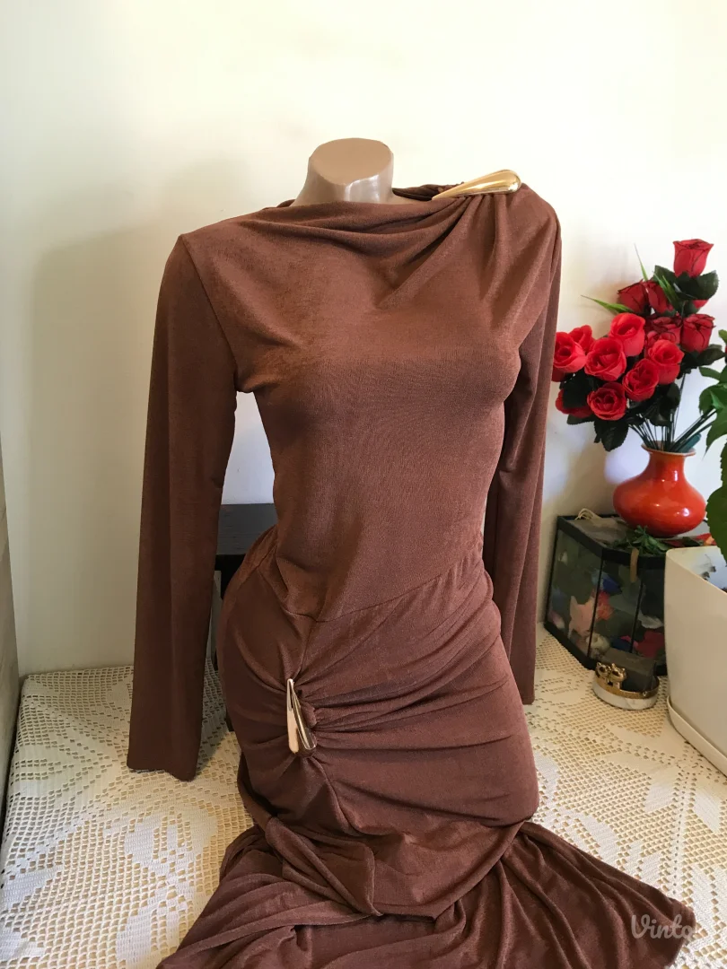 Nova M braon haljina 2 brosa S/M