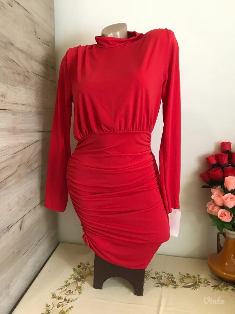 Nova Moda crvena nabrana sa rukavima S/M