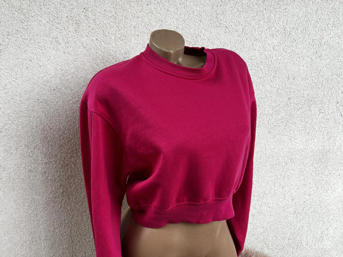 Bershka pink croptop S