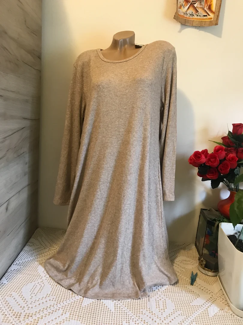 Nova krem trapezasta da svetlucavim M/L