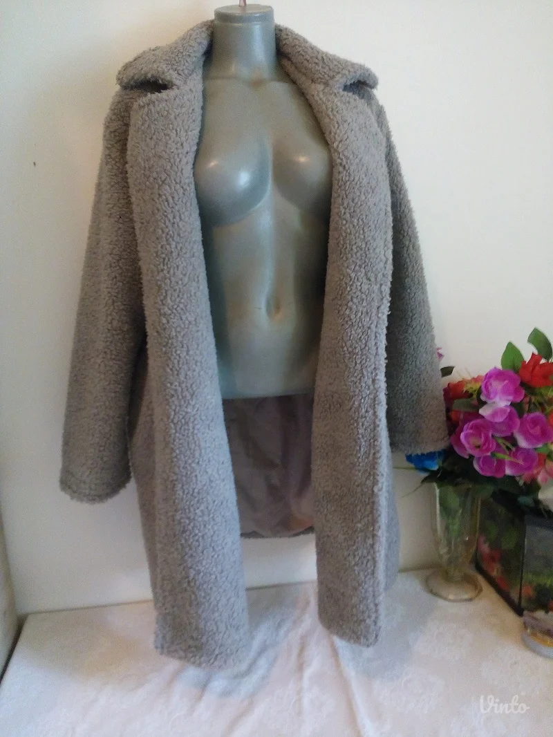 boohoo sivi kaput 40