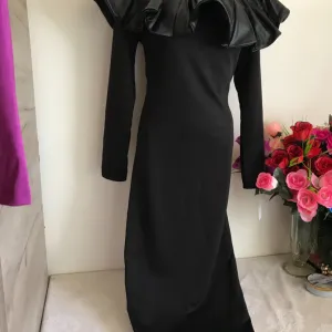 Nova crna midi haljina karner oko vrata S/M