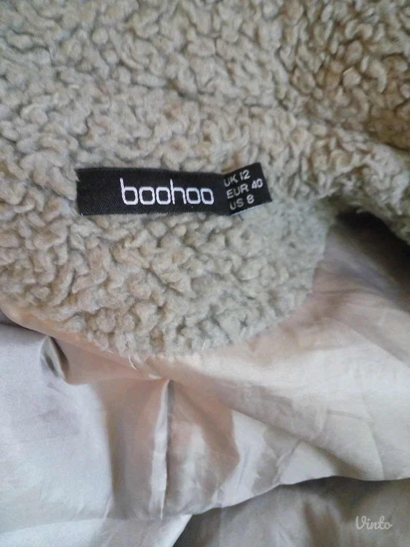 boohoo sivi kaput 40
