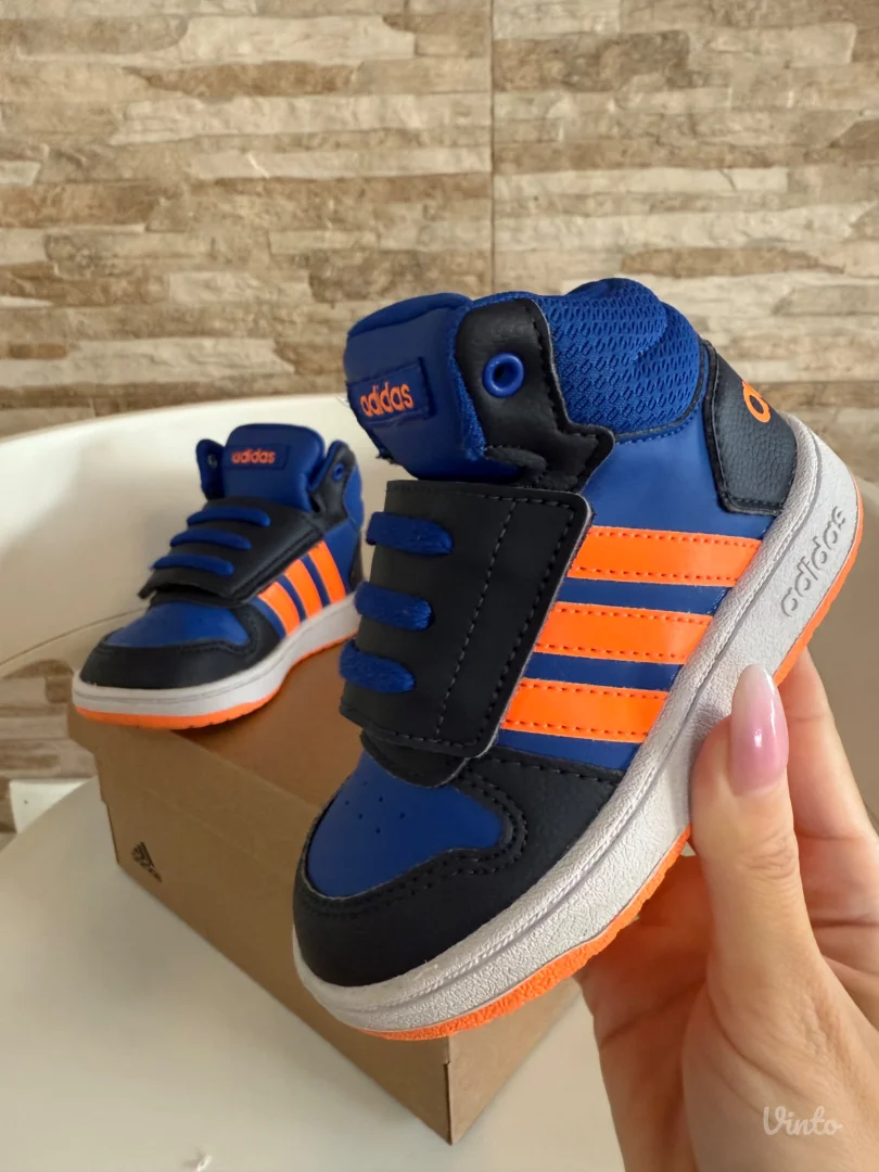 Adidas duboke patike br.24