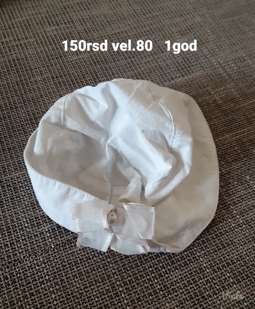 Bela pamučna kapica za bebe